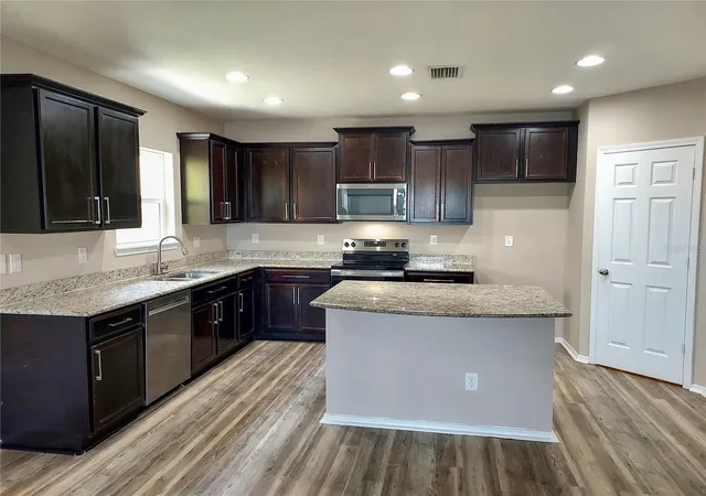 Photo 3 of Townhouse for sale at 4743 Somerset Hl Ln, Riverview, FL 33578 | MLS# TB8547701 | Listing updated on 2026-09-12