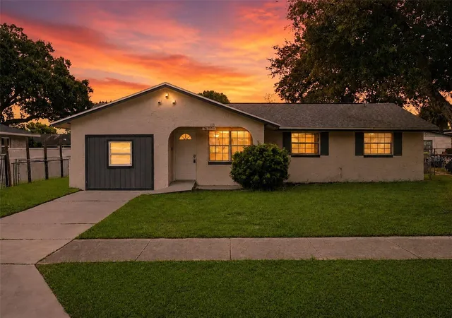 Photo 1 of Single family home for sale at 113 Hughes Ave, Sanford, FL 32771 | MLS# O6441020 | Listing updated on 2026-09-20