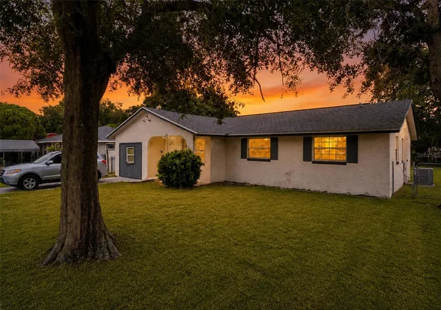 Photo 3 of Single family home for sale at 113 Hughes Ave, Sanford, FL 32771 | MLS# O6441020 | Listing updated on 2026-09-20