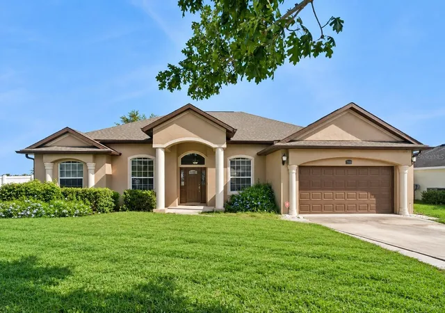 Photo 1 of Single family home for sale at 2600 Hollow Ln, Leesburg, FL 34748 | MLS# O6441021 | Listing updated on 2026-10-07