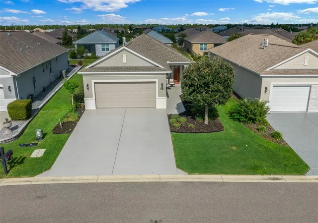 Photo 2 of Single family home for sale at 7660 Sw 87th Avenue, Ocala, FL 34481 | MLS# OM732093 | Listing updated on 2026-09-15