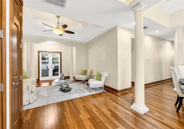 Photo 4 of Single family home for sale at 16623 Royal Palm Dr, Groveland, FL 34736 | MLS# O6441025 | Listing updated on 2026-09-12
