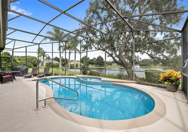 Photo 2 of Single family home for sale at 6938 Sylvan Woods Dr, Sanford, FL 32771 | MLS# O6441030 | Listing updated on 2026-10-07