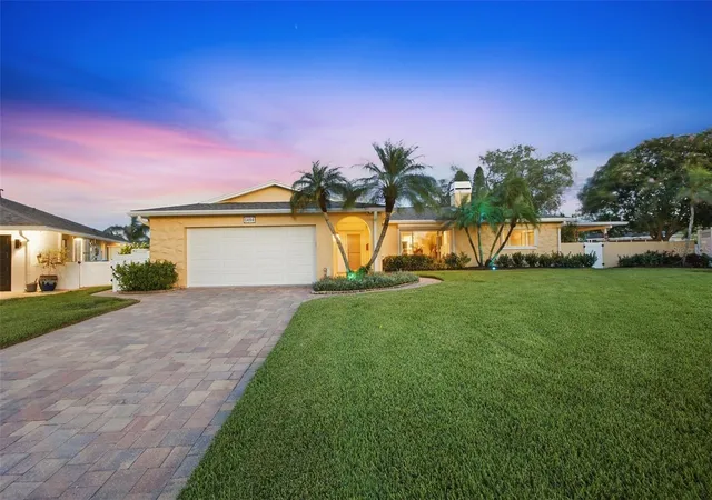 Photo 3 of Single family home for sale at 1484 47th Avenue Ne, Saint Petersburg, FL 33703 | MLS# TB8547716 | Listing updated on 2026-10-21