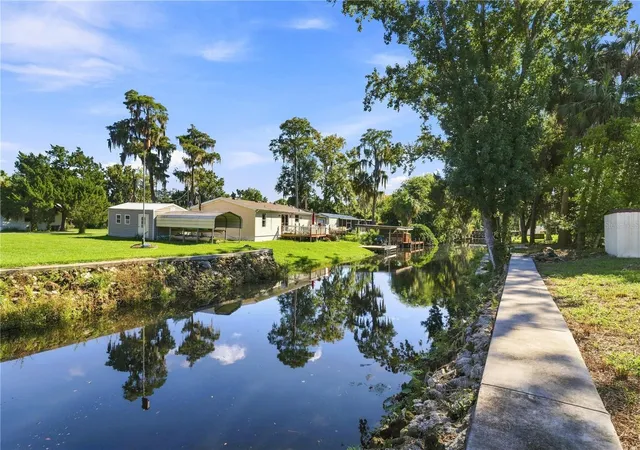 Photo 2 of Manufactured home for sale at 8449 W Dixie Ct, Homosassa, FL 34448 | MLS# G5117656 | Listing updated on 2026-09-12