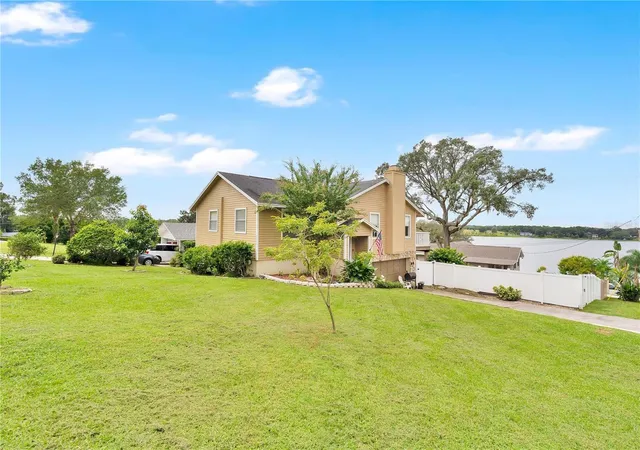 Photo 2 of Single family home for sale at 2202 Topping Pl, Eustis, FL 32726 | MLS# O6441035 | Listing updated on 2026-10-06