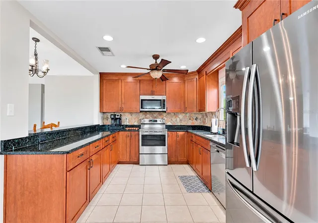 Photo 3 of Single family home for sale at 2202 Topping Pl, Eustis, FL 32726 | MLS# O6441035 | Listing updated on 2026-10-06