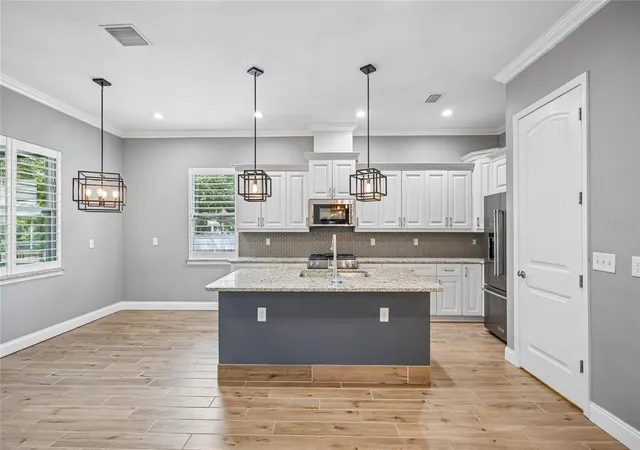 Photo 3 of Single family home for sale at 3206 W Price Ave, Tampa, FL 33611 | MLS# O6441046 | Listing updated on 2026-09-21