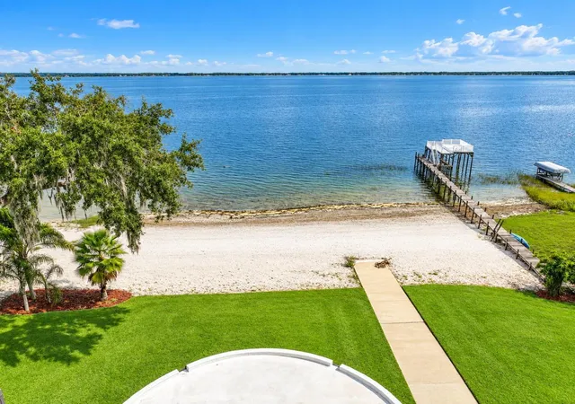 Photo 2 of Single family home for sale at 13493 Se 157th Lane, Weirsdale, FL 32195 | MLS# O6441049 | Listing updated on 2026-09-14