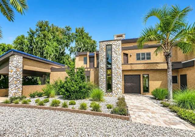 Photo 4 of Single family home for sale at 13493 SE 157th Lane, Weirsdale, FL 32195 | MLS# O6441049 | Listing updated on 2026-09-14