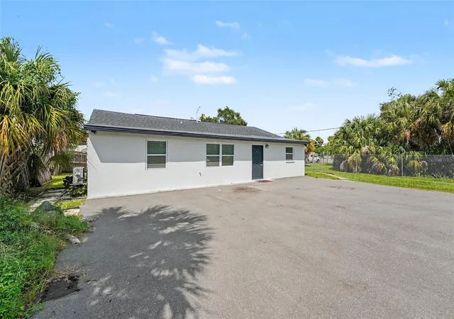 Photo 25 of Multi family home for sale at 2140 22nd Avenue N, Saint Petersburg, FL 33713 | MLS# TB8547735 | Listing updated on 2026-09-12