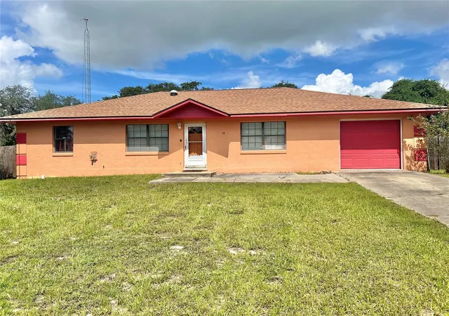 Single family home for sale at 16 Oak Pass Loop, OCALA, FL 34472 | MLS# OM732102