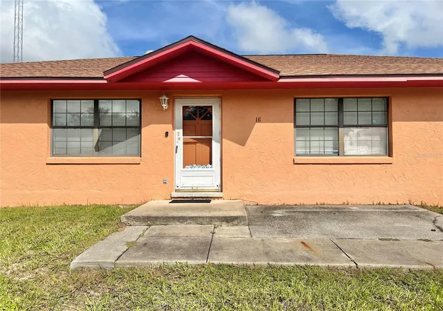 Photo 2 of Single family home for sale at 16 Oak Pass Loop, Ocala, FL 34472 | MLS# OM732102 | Listing updated on 2026-09-13