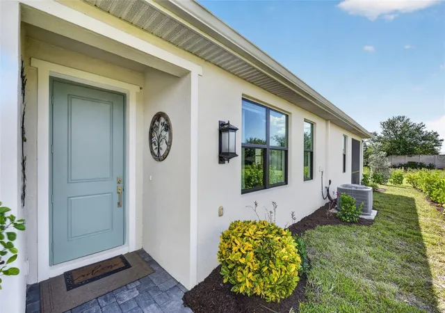 Photo 3 of House for sale at 18911 Dayspring Pl, Venice, FL 34293 | MLS# N6145717 | Listing updated on 2026-09-20