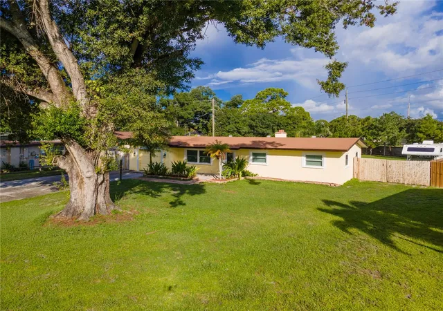 Photo 3 of Single family home for sale at 1126 Carmella Cir, Sarasota, FL 34243 | MLS# A4705808 | Listing updated on 2026-09-12