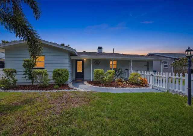 Photo 2 of Single family home for sale at 11084 102nd Terrace, Largo, FL 33778 | MLS# TB8547745 | Listing updated on 2026-10-08