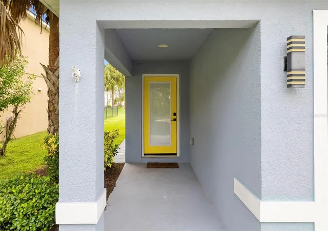 Photo 2 of Single family home for sale at 206 Beacon Harbour Loop, Bradenton, FL 34212 | MLS# A4705809 | Listing updated on 2026-09-21