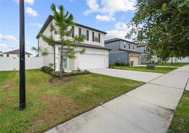 Photo 3 of Single family home for sale at 1451 Dalkeith Cvs, Sanford, FL 32771 | MLS# O6441059 | Listing updated on 2026-09-14
