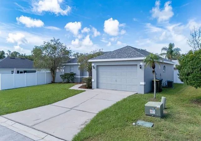Photo 2 of Single family home for sale at 2908 Coach Lamp Rd, Mulberry, FL 33860 | MLS# P4939852 | Listing updated on 2026-09-15