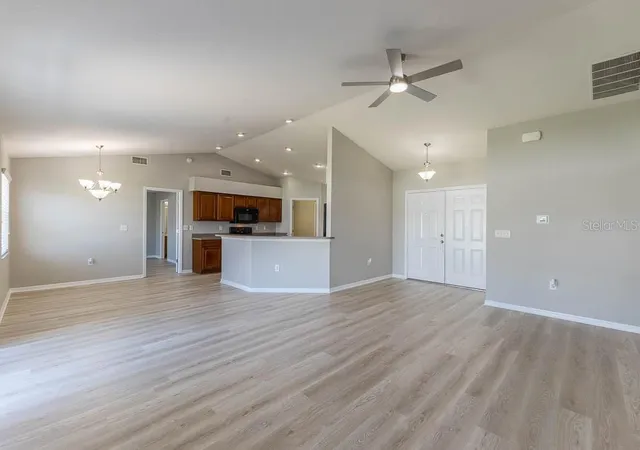 Photo 3 of Single family home for sale at 2908 Coach Lamp Rd, Mulberry, FL 33860 | MLS# P4939852 | Listing updated on 2026-09-15