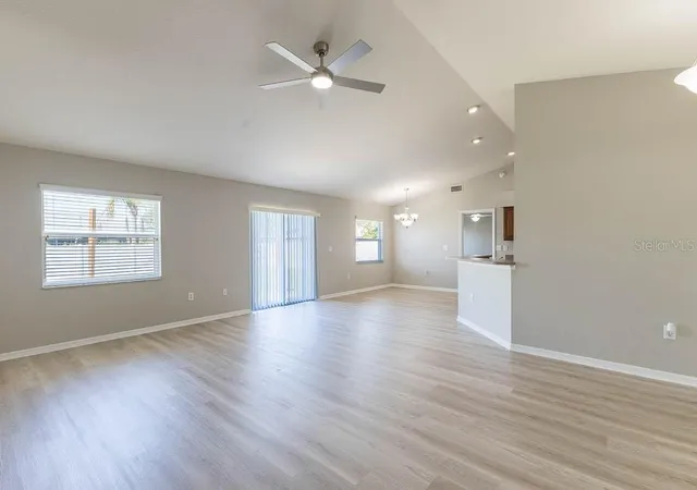 Photo 4 of Single family home for sale at 2908 Coach Lamp Rd, Mulberry, FL 33860 | MLS# P4939852 | Listing updated on 2026-09-15