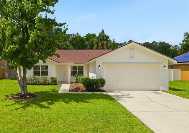 Photo 1 of Single family home for sale at 7 Palm Leaf Ln, Palm Coast, FL 32164 | MLS# FC321384 | Listing updated on 2026-09-15
