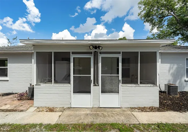 Photo 22 of Multi family home for sale at 1104 E Harwood St, ORLANDO, FL 32803 | MLS# O6441062 | Listing updated on 2026-10-13
