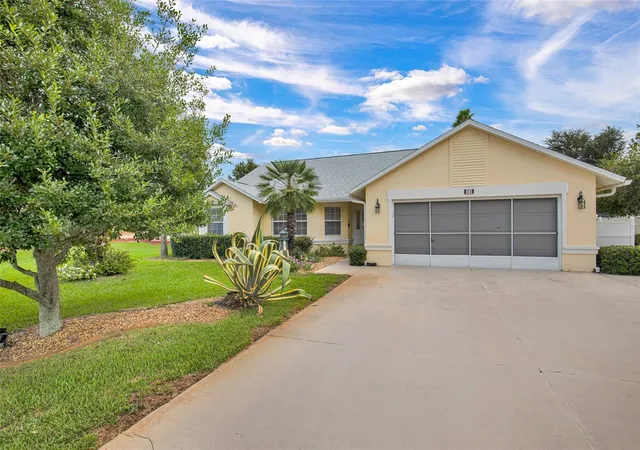 Photo 1 of Single family home for sale at 35 Westgate Ln, Palm Coast, FL 32164 | MLS# FC321385 | Listing updated on 2026-09-13