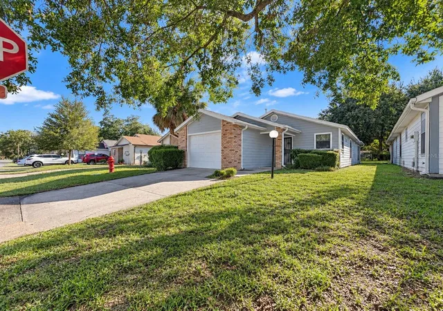 Photo 1 of Single family home for sale at 2127 Ne 40th Avenue, Ocala, FL 34470 | MLS# OM732108 | Listing updated on 2026-09-12