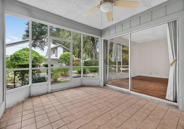 Listing Photo 5 - Condo for sale in building located at 611 Chestnut Oak Cir, Altamonte Springs, FL 32701 - Unit #113