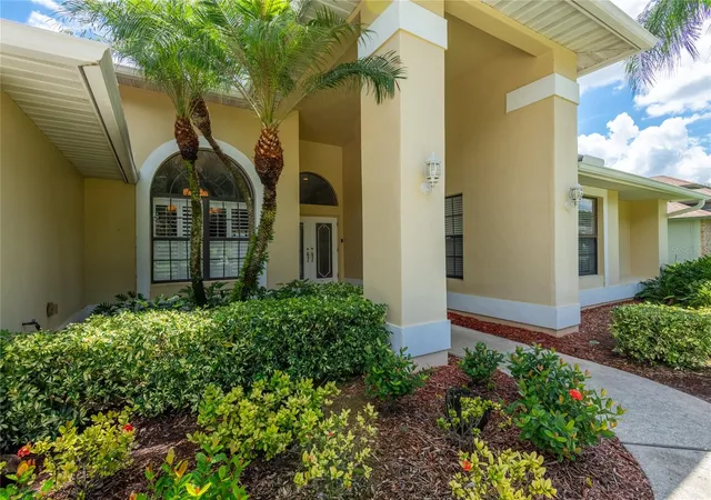 Photo 3 of Single family home for sale at 17509 Tally Ho Ct, Odessa, FL 33556 | MLS# TB8547761 | Listing updated on 2026-09-12