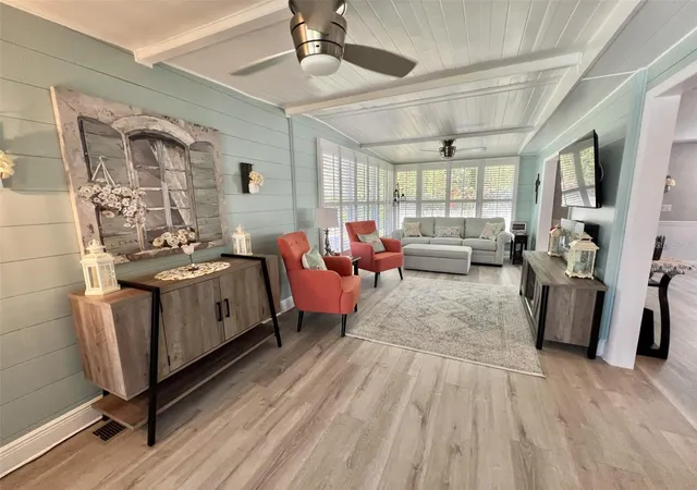 Photo 3 of Manufactured home for sale at 207 Hawthorne Blvd, Leesburg, FL 34748 | MLS# G5117662 | Listing updated on 2026-10-23