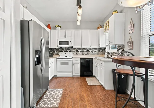 Photo 3 of Townhouse for sale at 34906 Teeview Ln, Zephyrhills, FL 33541 | MLS# TB8547763 | Listing updated on 2026-10-09
