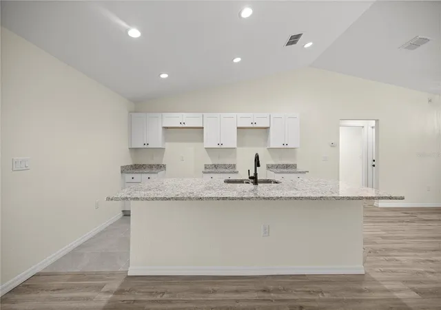 Photo 3 of Single family home for sale at 40 Bay Dr, Ocklawaha, FL 32179 | MLS# OM732112 | Listing updated on 2026-09-13