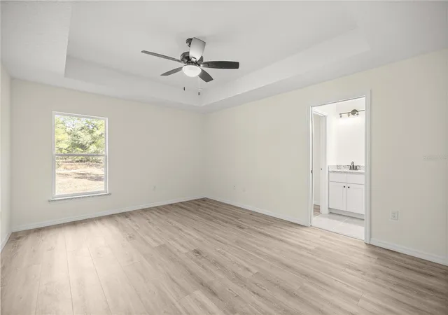 Photo 4 of Single family home for sale at 40 Bay Dr, Ocklawaha, FL 32179 | MLS# OM732112 | Listing updated on 2026-09-13
