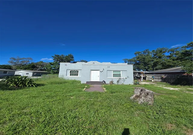 Single family home for sale at 1220 33rd Street NW, WINTER HAVEN, FL 33881 | MLS# S5157386