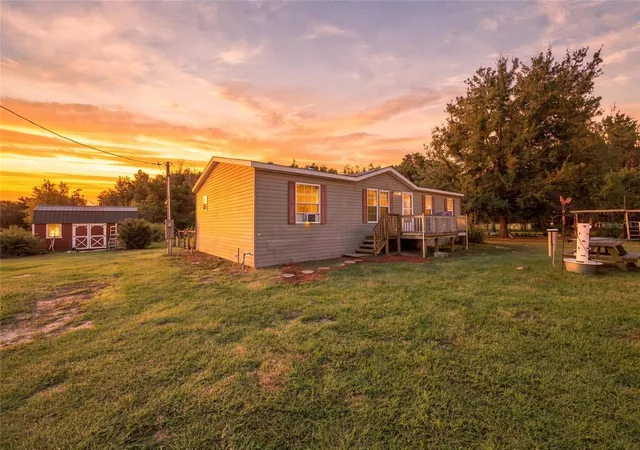 Photo 2 of Manufactured home for sale at 3019 Castro Ests Ln, Lithia, FL 33547 | MLS# TB8547766 | Listing updated on 2026-10-01