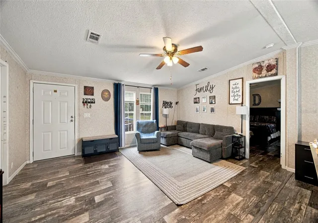 Photo 3 of Manufactured home for sale at 3019 Castro Ests Ln, Lithia, FL 33547 | MLS# TB8547766 | Listing updated on 2026-09-19