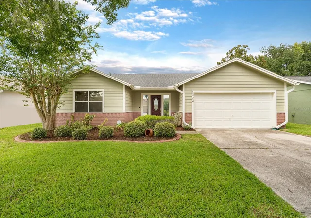 Photo 2 of Single family home for sale at 1324 Silverthorn Dr, Orlando, FL 32825 | MLS# O6441082 | Listing updated on 2026-09-25
