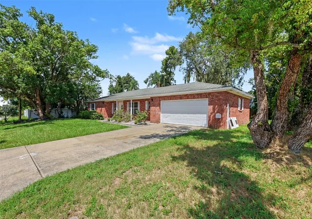 Photo 3 of Single family home for sale at 2265 Village Ct, Brandon, FL 33511 | MLS# TB8547775 | Listing updated on 2026-10-13