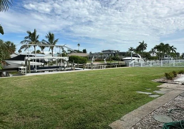 Photo 2 of Single family home for sale at 524 68th Street, Holmes Beach, FL 34217 | MLS# L4964997 | Listing updated on 2026-09-13