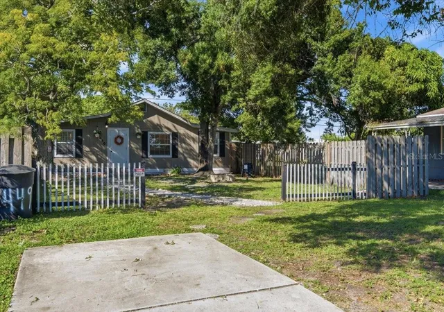 Photo 3 of Single family home for sale at 449 38th Avenue N, Saint Petersburg, FL 33704 | MLS# TB8547785 | Listing updated on 2026-10-20