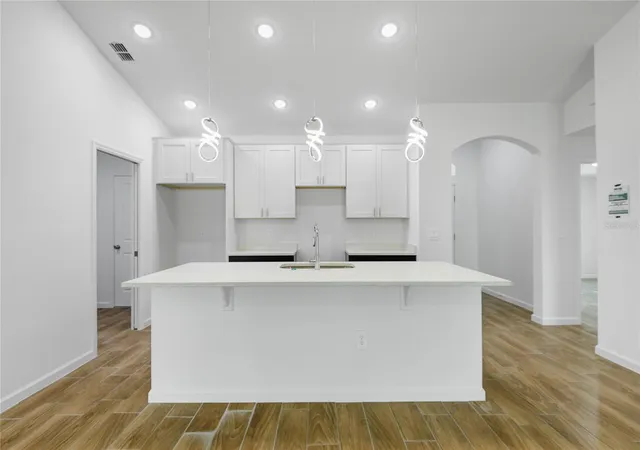 Photo 4 of Single family home for sale at 440 Eagle Dr, Kissimmee, FL 34759 | MLS# S5157390 | Listing updated on 2026-09-16