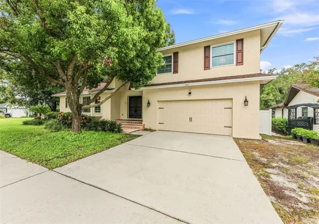 Photo 2 of Single family home for sale at 210 Woodland Ct, Safety Harbor, FL 34695 | MLS# TB8547797 | Listing updated on 2026-10-04