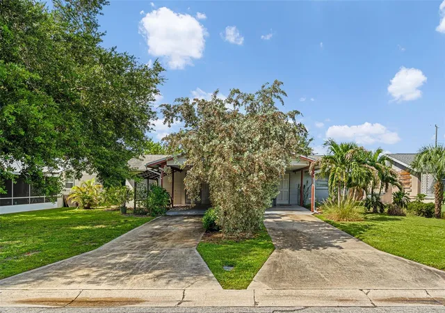 Photo 1 of Multi family home for sale at 3607 47th Avenue W, Bradenton, FL 34210 | MLS# A4705821 | Listing updated on 2026-09-12