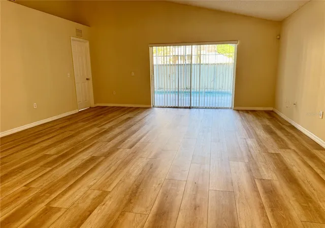 Photo 4 of Single family home for sale at 2510 Hamlet Ln, Kissimmee, FL 34746 | MLS# O6441105 | Listing updated on 2026-09-12