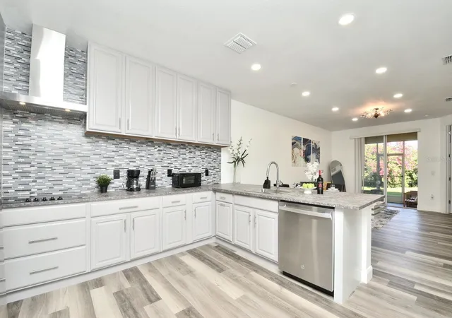 Photo 3 of Condo for sale at 9101 Lake Marion Golf Resort Dr #9101, Poinciana, FL 34759 | MLS# S5157392 | Listing updated on 2026-09-12