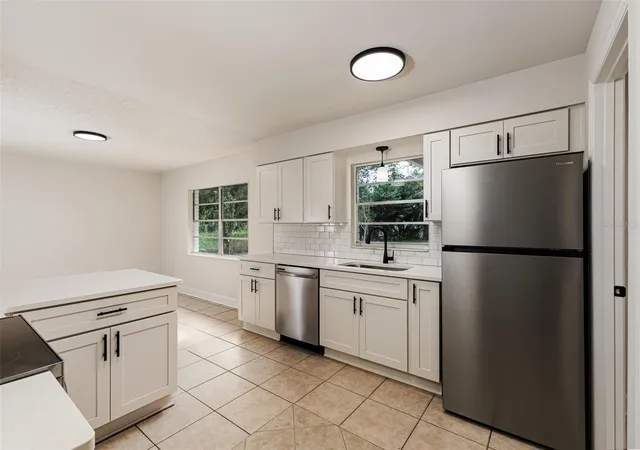 Photo 2 of Sale Pending at 203 Woodland Trl, Auburndale, FL 33823 | MLS# L4965000 | Listing updated on 2026-10-01