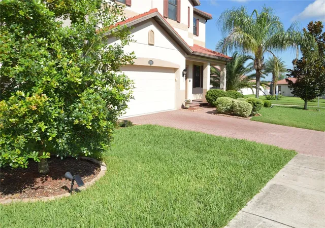 Photo 4 of Single family home for sale at 1934 Altavista Cir, Lakeland, FL 33810 | MLS# TB8547803 | Listing updated on 2026-10-07