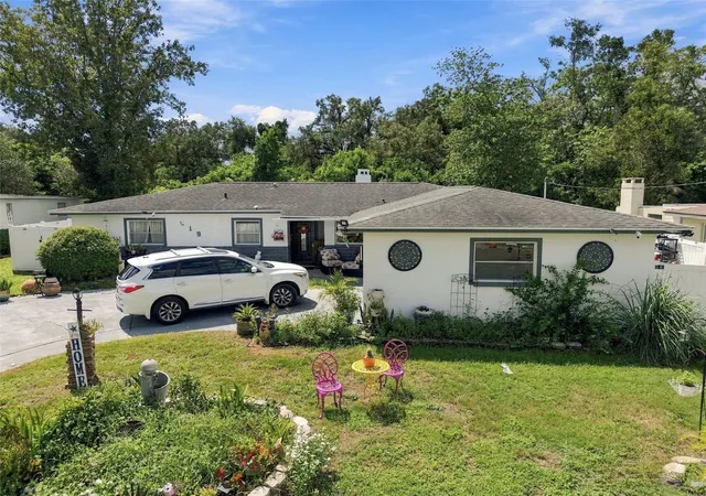 Photo 1 of Single family home for sale at 519 S Larry Cir, Brandon, FL 33511 | MLS# TB8547806 | Listing updated on 2026-09-17